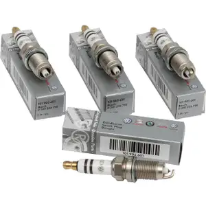 4x ORIGINAL Audi VW Zündkerze Set A8 Bora Golf IV Lupo Passat Polo T4 101905601