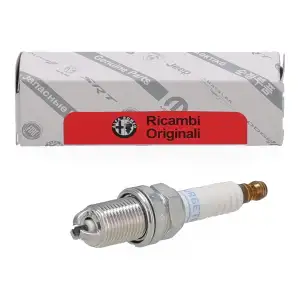 1x ORIGINAL Alfa Romeo Lancia spark plug 147 (937) 1.6 16V Kappa Thesis 2.0 20V 46550991